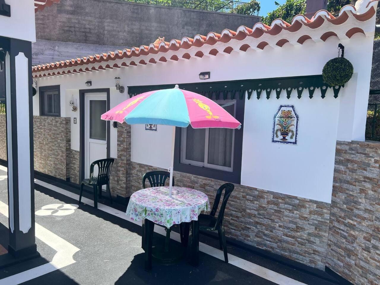 Modern Minimalist Studio With Essential Comfort Funchal  Exterior foto